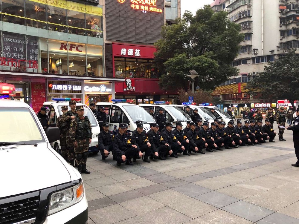 五环龙助力重庆武隆深化平安武隆建设，35台巡逻车整车待发服务群众